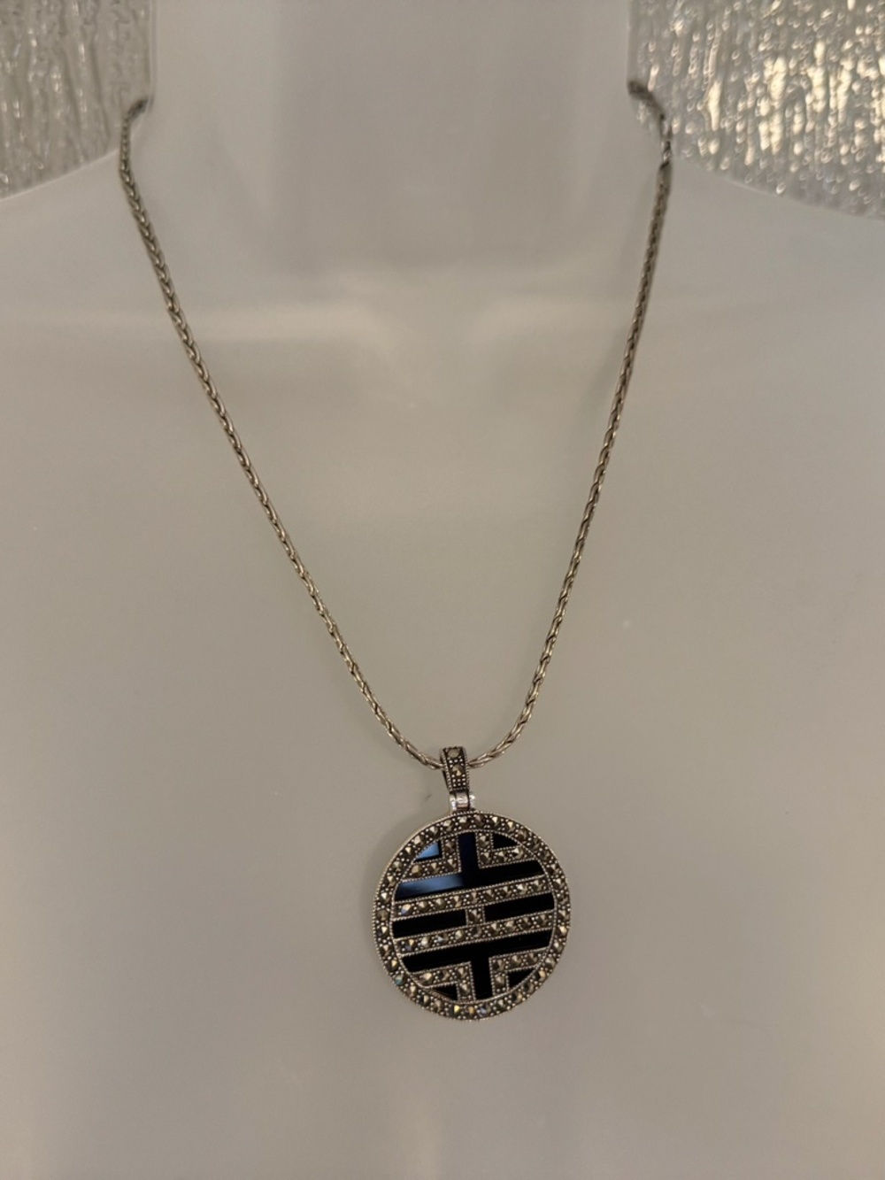 🖤VINTAGE  BLACK ONYX AND MARCASITE PENDANT, NWOT - Picture 7 of 12